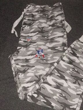 Retro Vintage New England Patriots Gray/ Black Camo Joggers Sweatpants NWT ... d